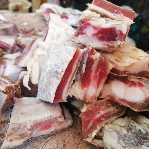 丽江腊排骨 腊肉 丽江风干腊排骨 高原走地猪排