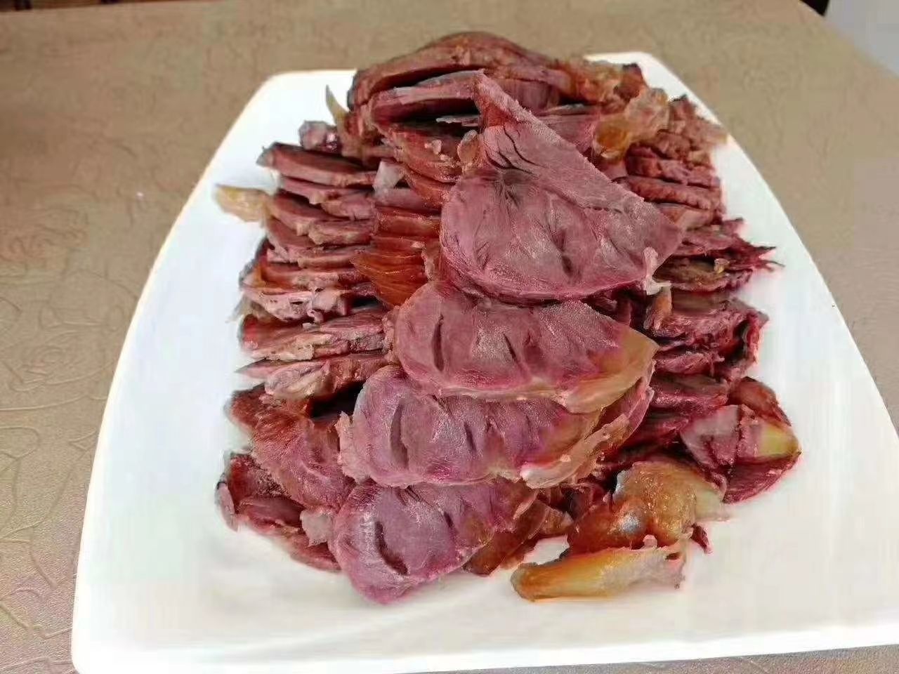 鲜驴马肉带皮熟马肉