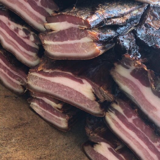 芷江县湖南腊肉  正宗乡下<不喂饲料>土猪散户散养烟熏腊肉，