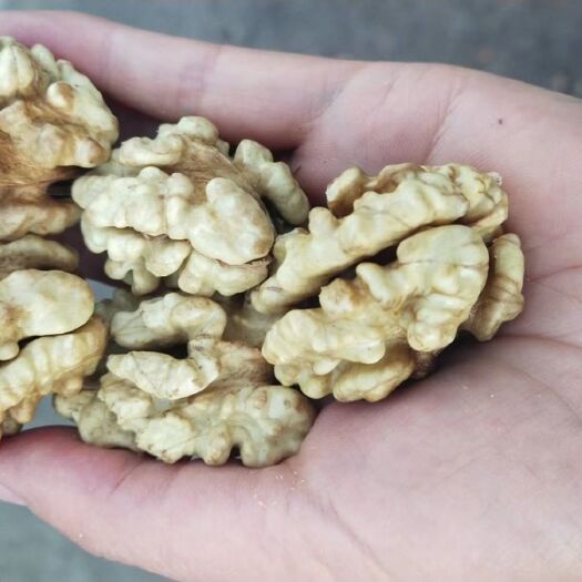 温宿县新疆185核桃 新疆阿克苏纸皮核桃，自家果园，无中间赚差价，果大味正皮薄！