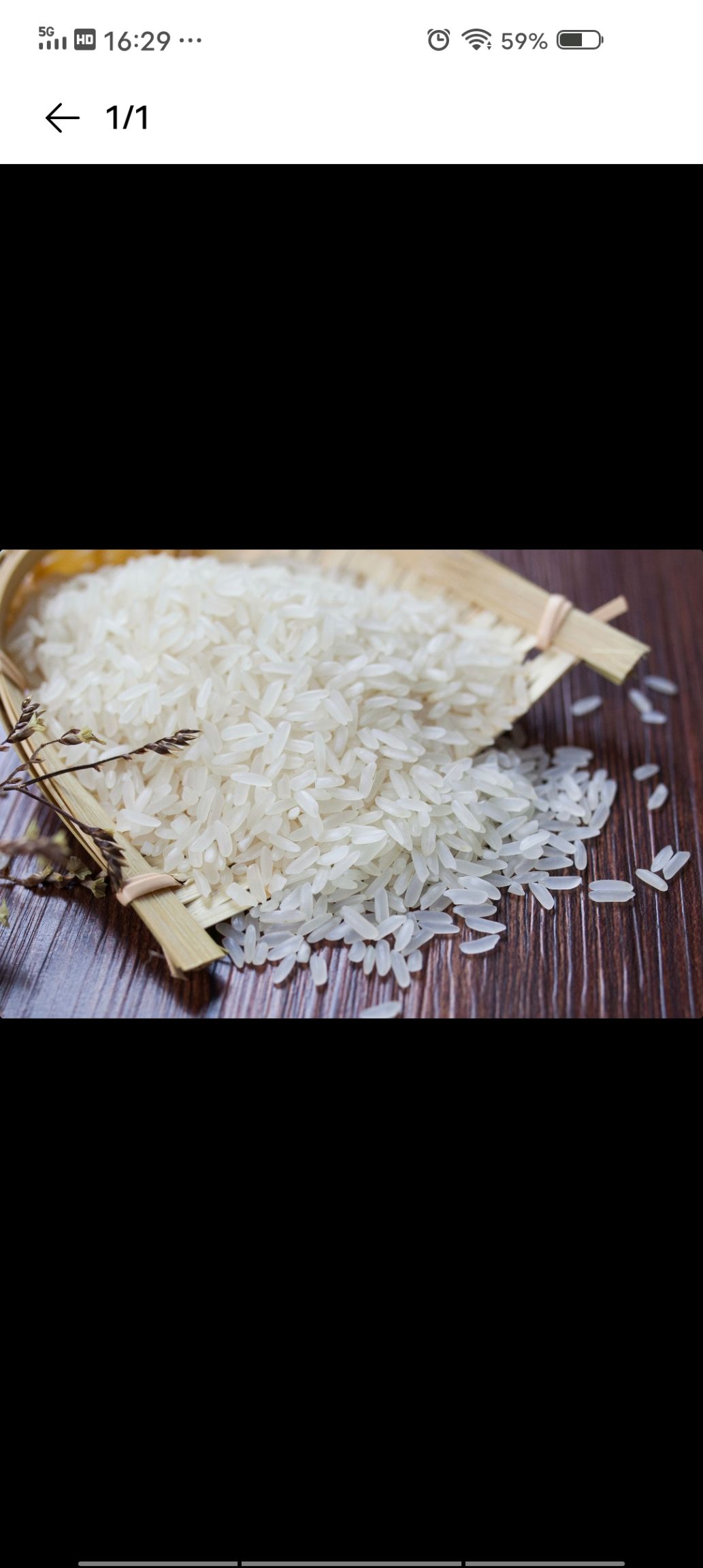东北大米  稻花香米品质上乘，做成米饭食味清淡略甜，饭粒油光剩饭不回生。