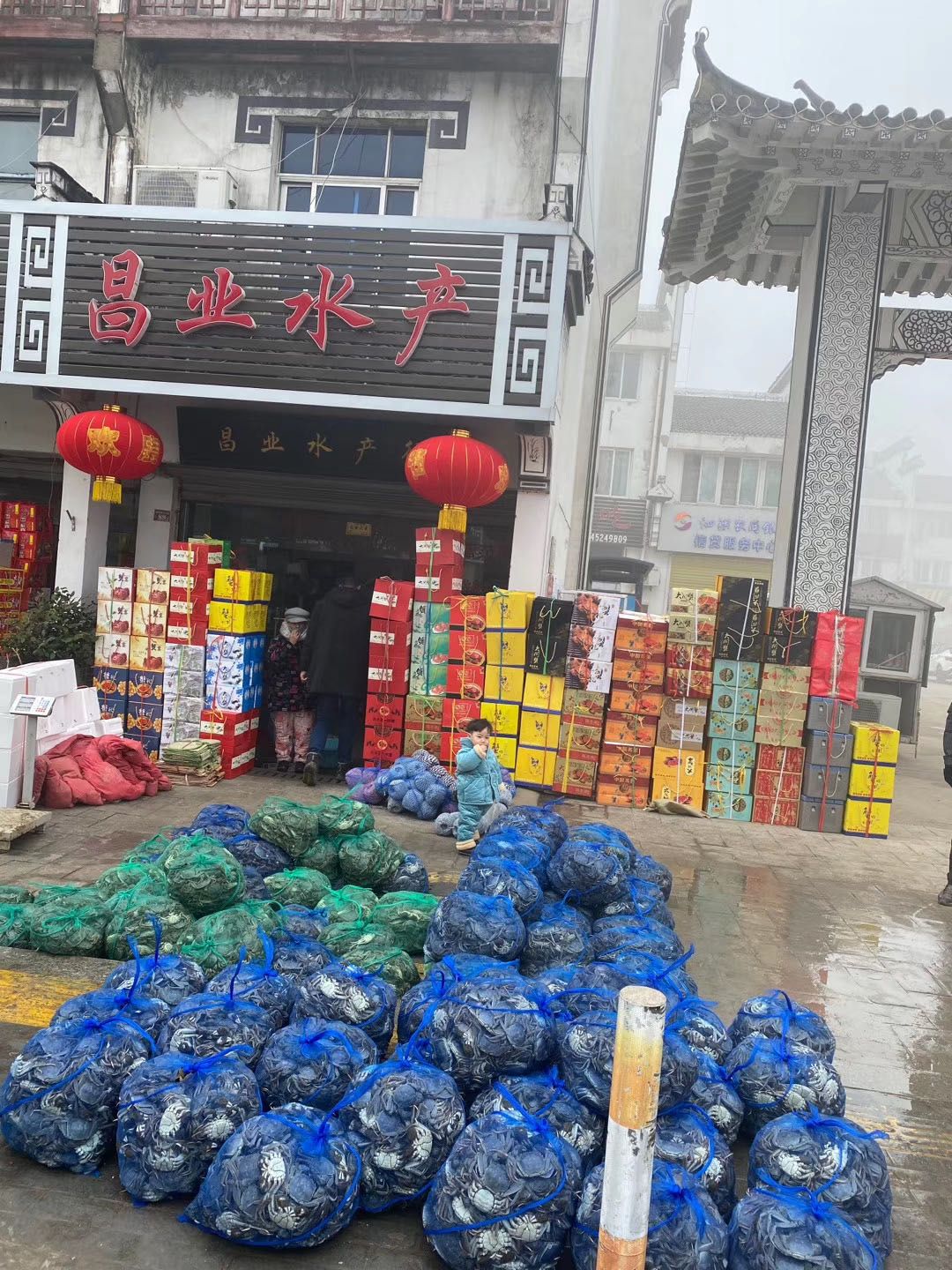 产地直达，一手货源，长期供货，优质大闸蟹，精品蟹