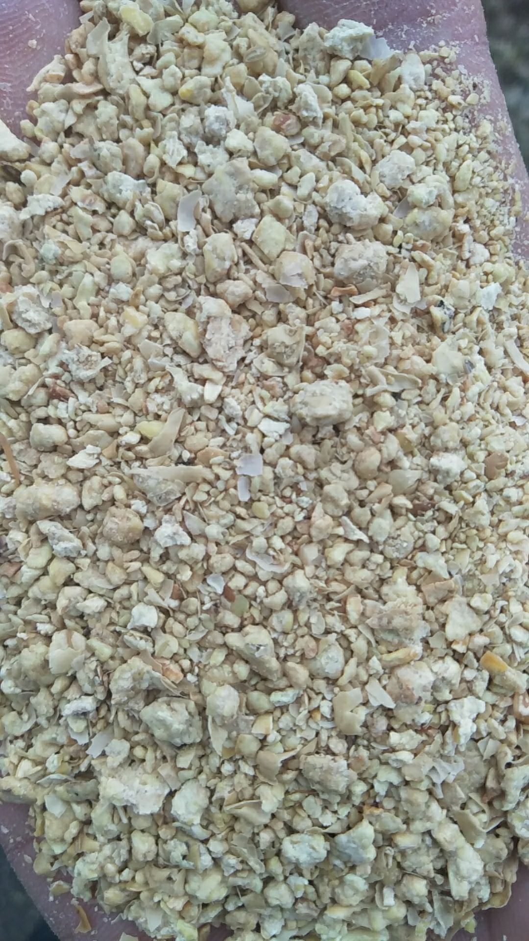 豆粕  ，猪牛羊育肥，各种饲料原料！厂家直销