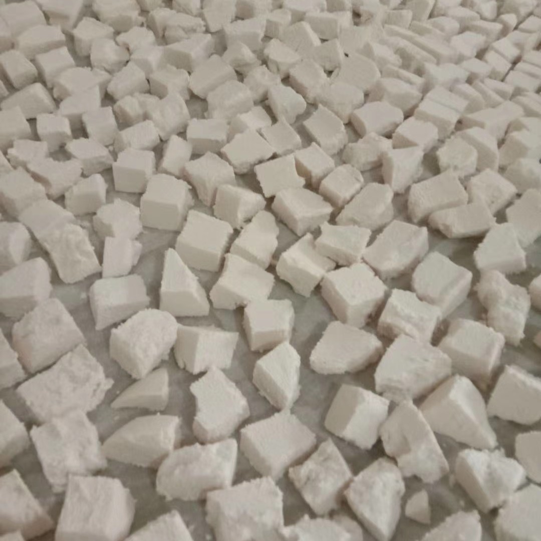 奶疙瘩奶制品酸奶疙瘩新疆美食休闲甜品好吃又营养