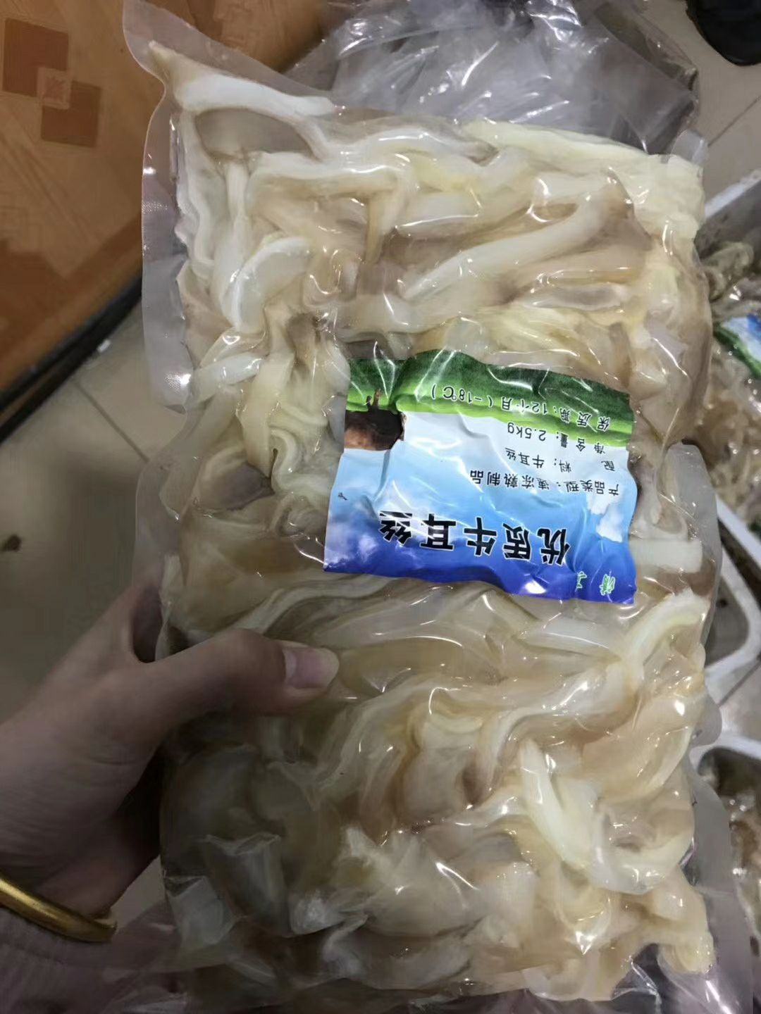 牛杂  牛耳丝,散装袋装均有现货,量大有优惠。 牛杂  牛耳丝,散装袋装均有现货,量大有优惠。