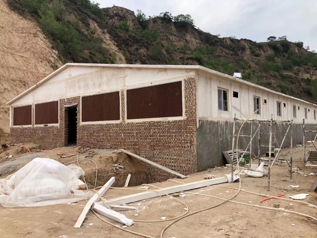 养殖大棚  全国承建玻璃钢养殖保温大棚 鸡舍 猪舍 鸭舍 保温板房等等