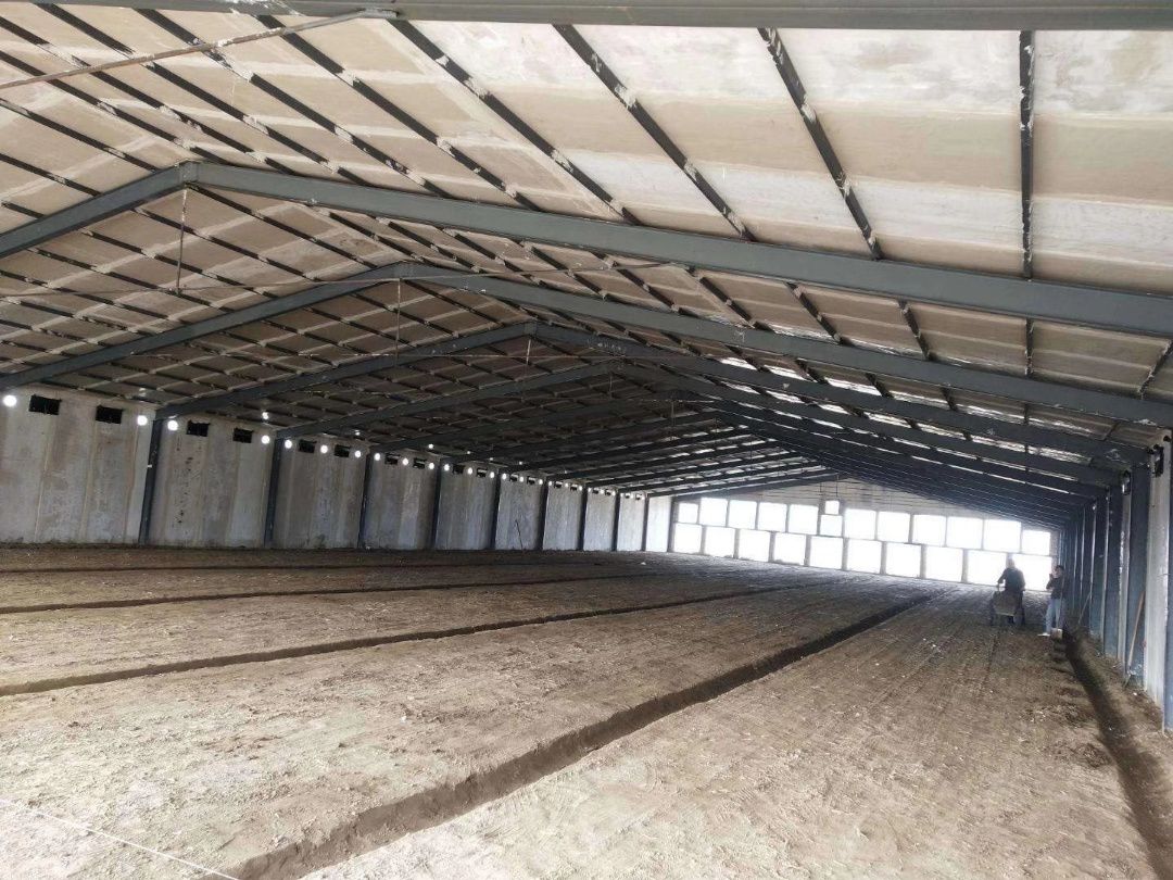 养殖大棚  全国承建玻璃钢养殖保温大棚 鸡舍 猪舍 鸭舍 保温板房等等