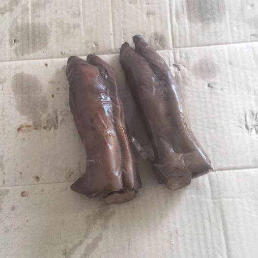 猪蹄  农家土猪肉，酱猪爪，咸猪爪