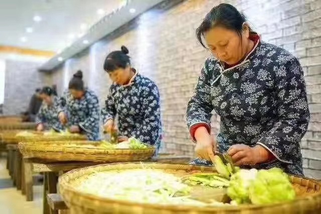 重庆市 重庆特产涪陵榨菜 卖10元3包模式