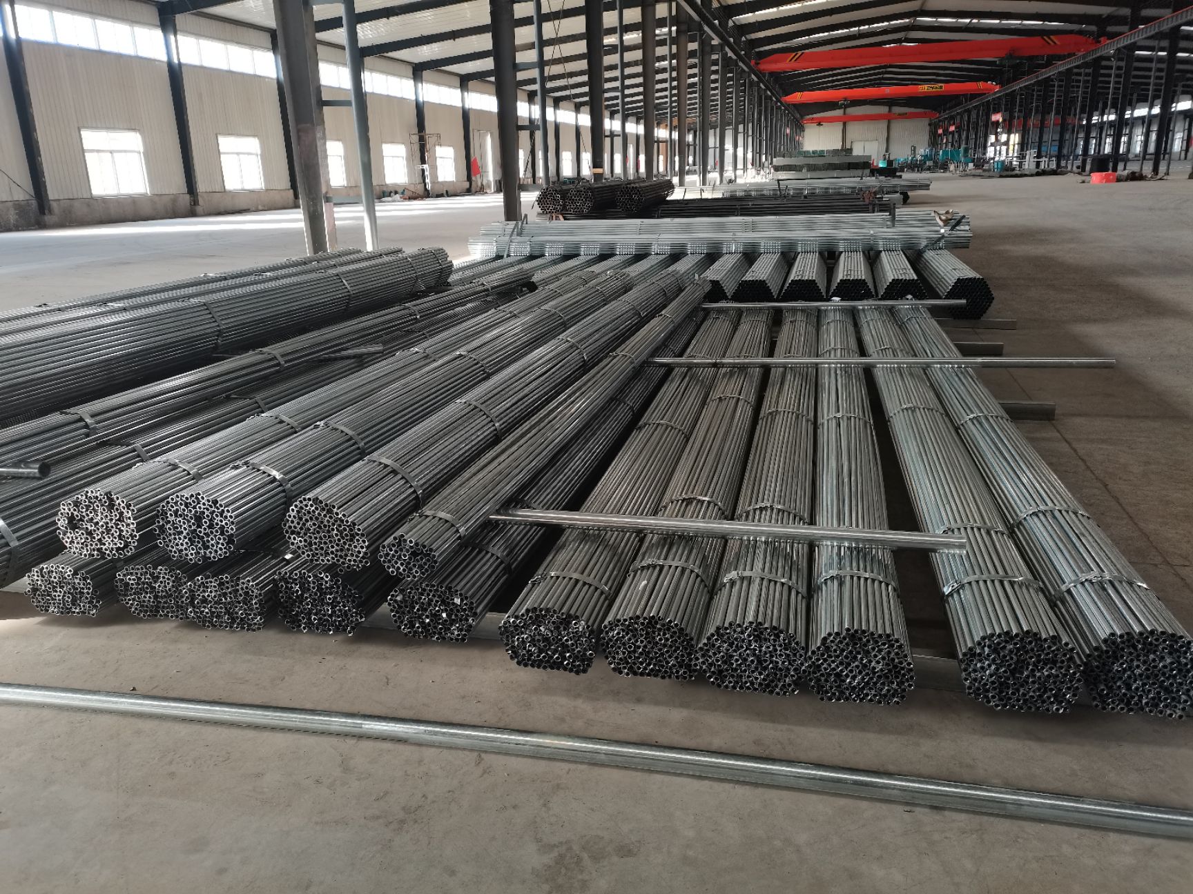 文洛式温室大棚  多规格大棚，轻钢库房，钢结构厂房等，安装施工一条龙服务！！