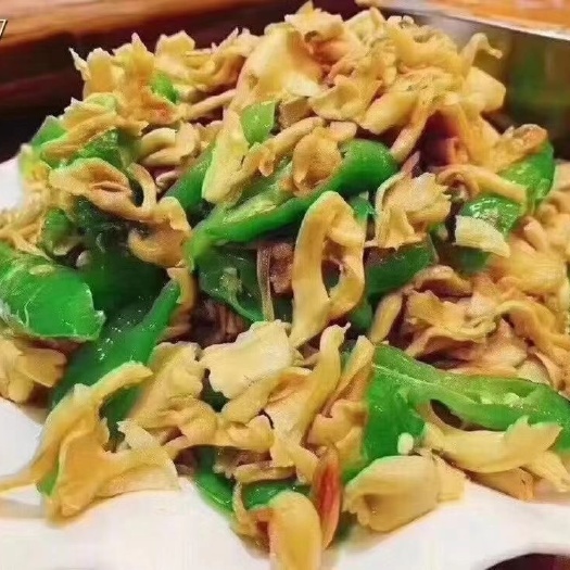 昆明云南人工种植鸡油菌干菌一手货源低价批发
