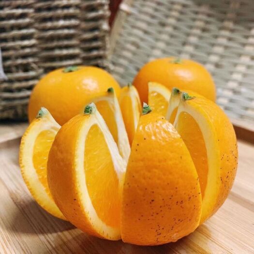 麻阳县 🍊冬天是橙子成熟的季节麻阳冰糖橙犹如丰富维C的“代言人”