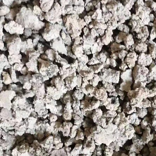 夏邑县酒精级红薯渣 常年大量有货 颜色有点暗 水分13%～16%