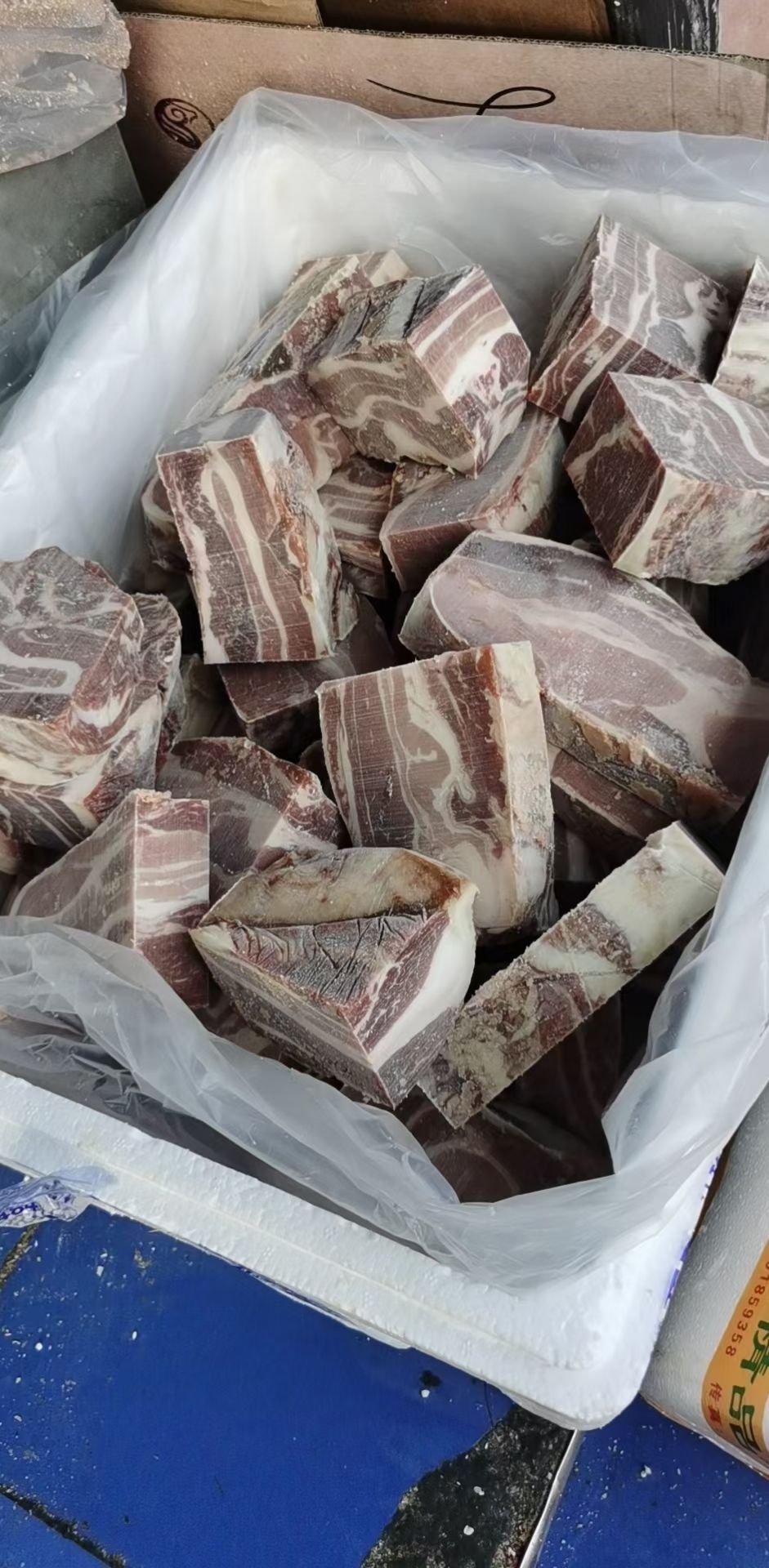 巴西牛腩，又名胸腩连体，腹腩，带肋条肉，适合炖煮，红烧，
