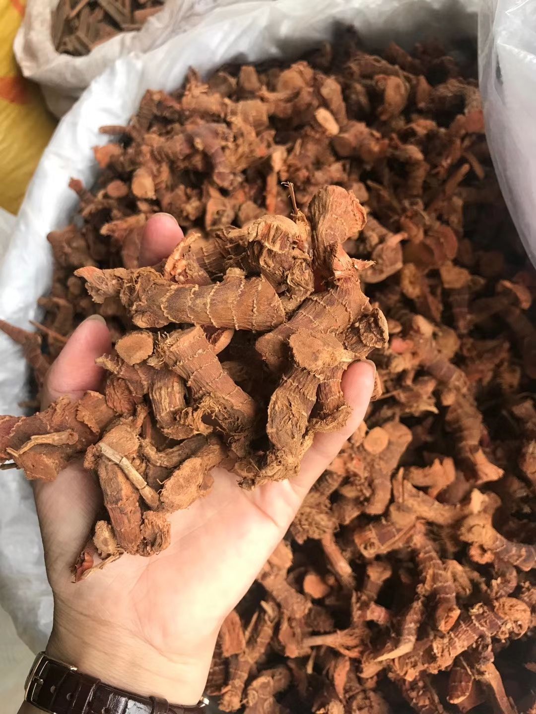 广东徐闻新货良姜个良姜片无硫低硫批零兼营无硫颜色暗有硫色好