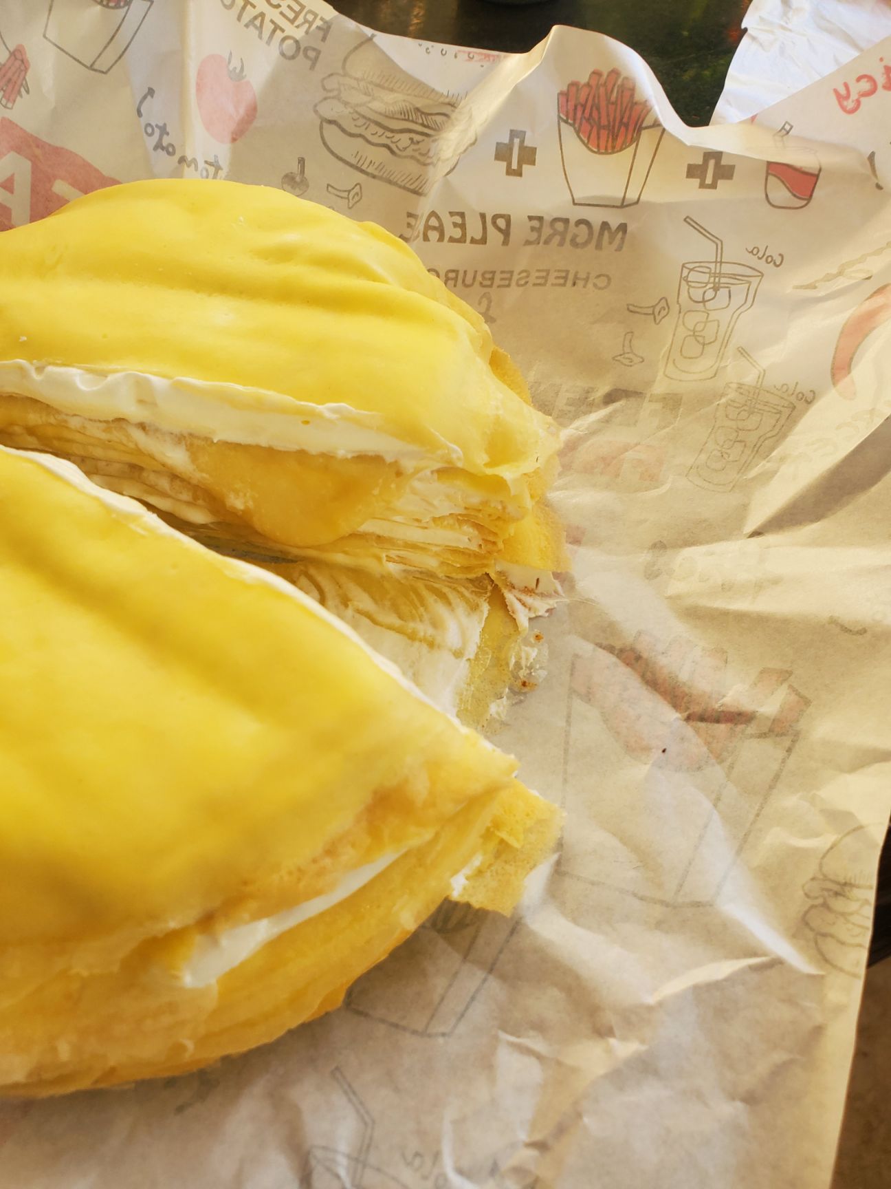  网红榴莲千层蛋糕，八拼蛋糕，冰乳酪，海盐蛋糕等各类网红产品