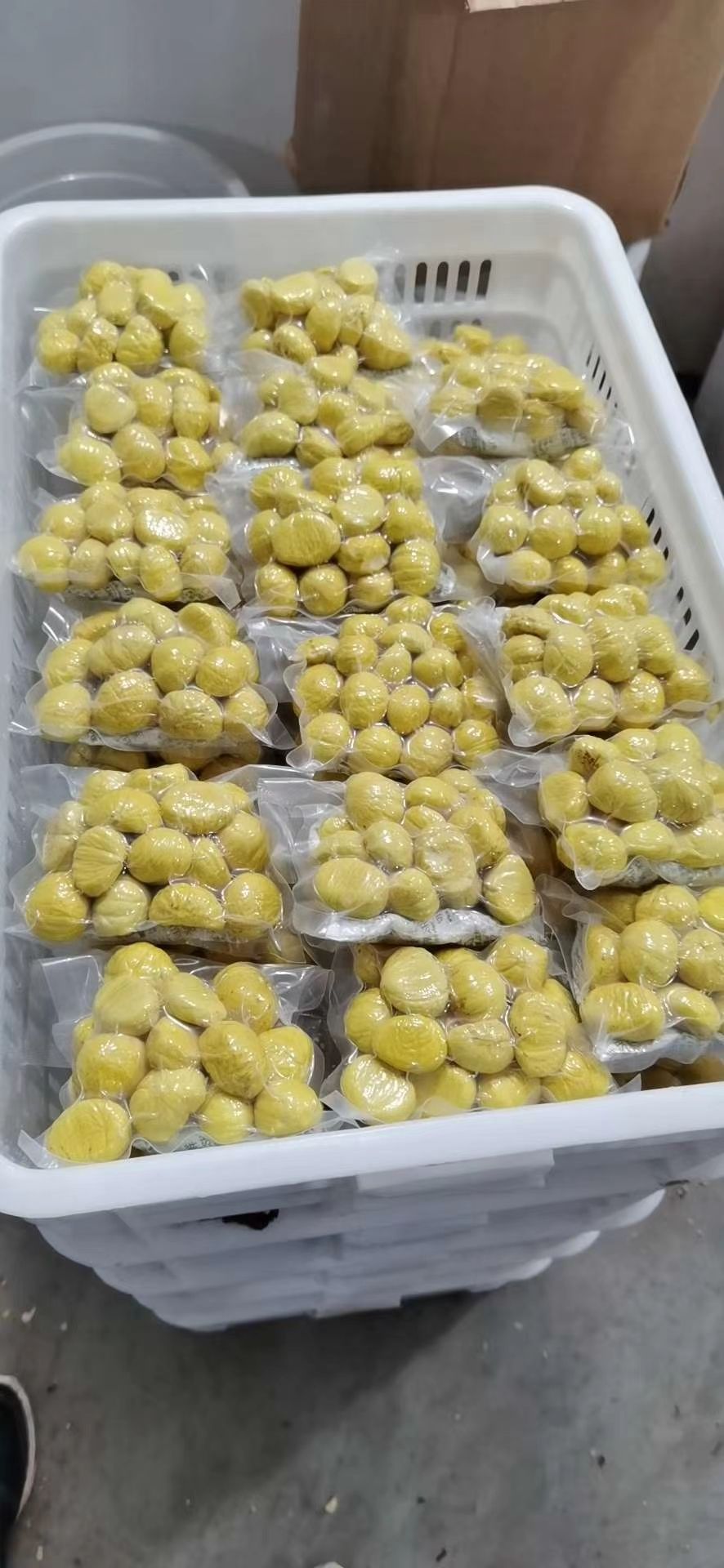 油栗  河南信阳市板栗真空包鲜板栗仁，洗破的板栗和有些削的板栗优惠卖