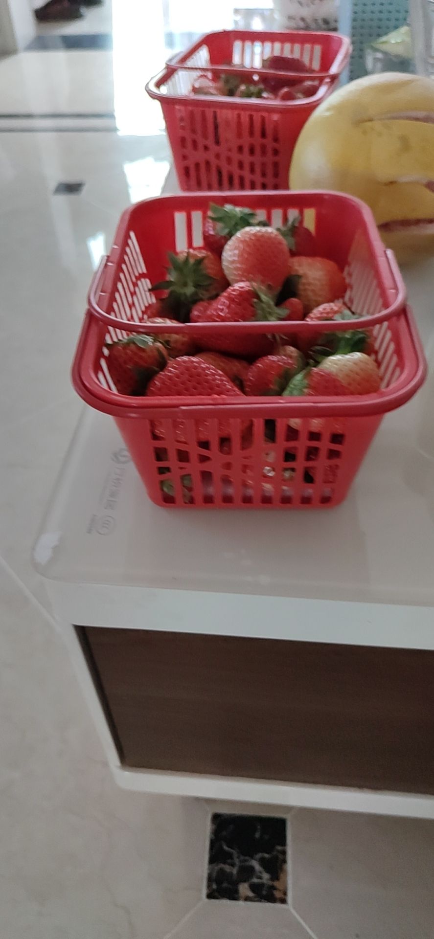 红颜草莓 品种齐价格优，水果店，蛋糕店，社区团购，街边摊货源