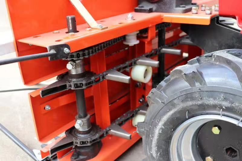 割晒机，艾草割晒机，辣椒割晒机，谷子割晒机，等多功能