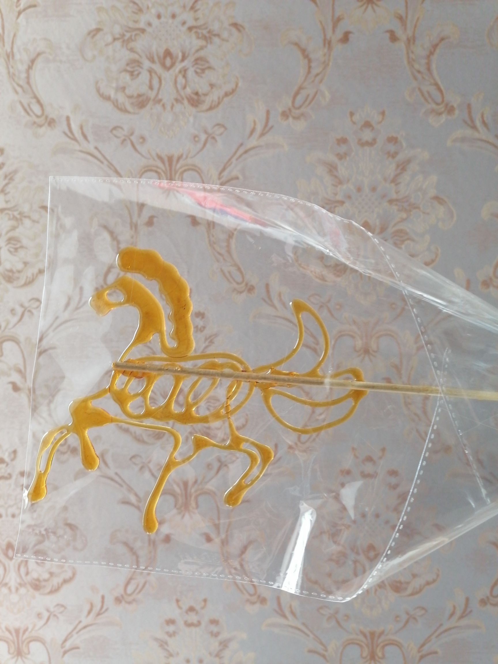 手工糖 非物质文化产品中国糖化，各种动物，卡通人物图案，味美价廉。