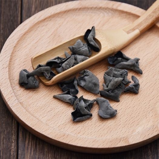 黑木耳  大興安嶺原產(chǎn)木耳，綠色好木耳。