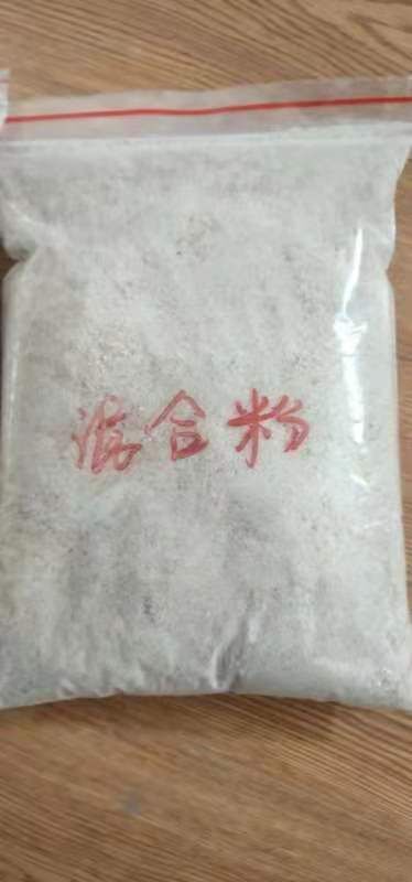 潢川县米糠 碎米跟稻壳混合粉碎的稻糠粉，小麦跟碎米混合成的混合粉