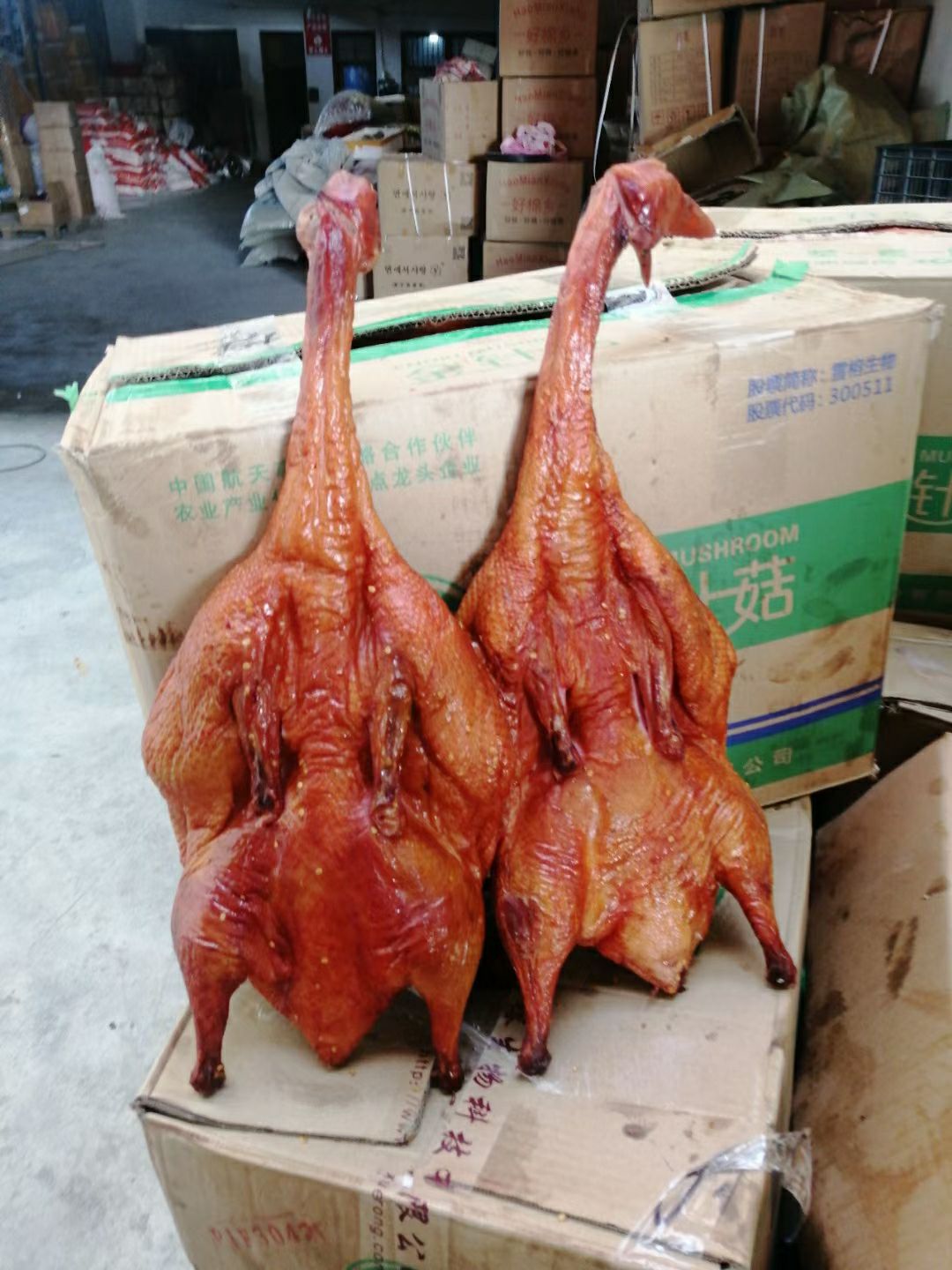 板鸭 烟熏板鸭 卤板鸭 地摊展会熟食源头批发