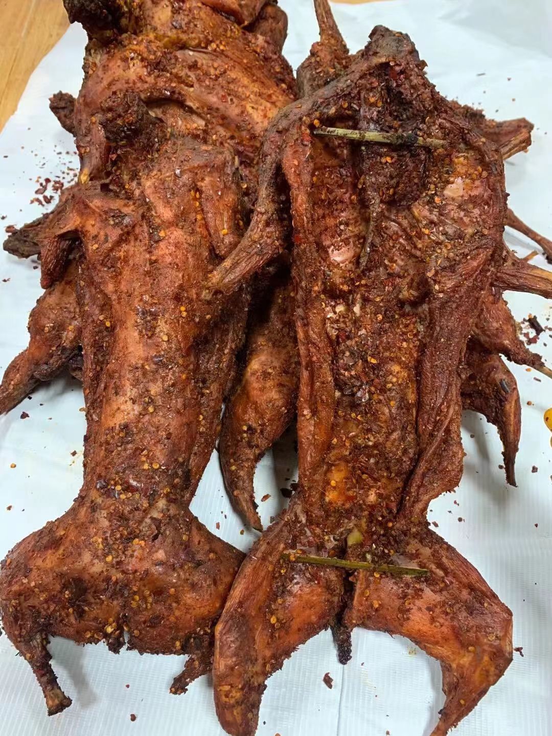 腊兔子  麻辣兔，五香兔子。火爆货，1手货源，1件50斤。