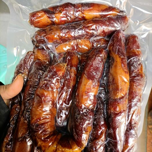 重庆市纯肉香肠  正宗土猪腌腊制品，正宗的货就这价格。土猪大规模养殖不了