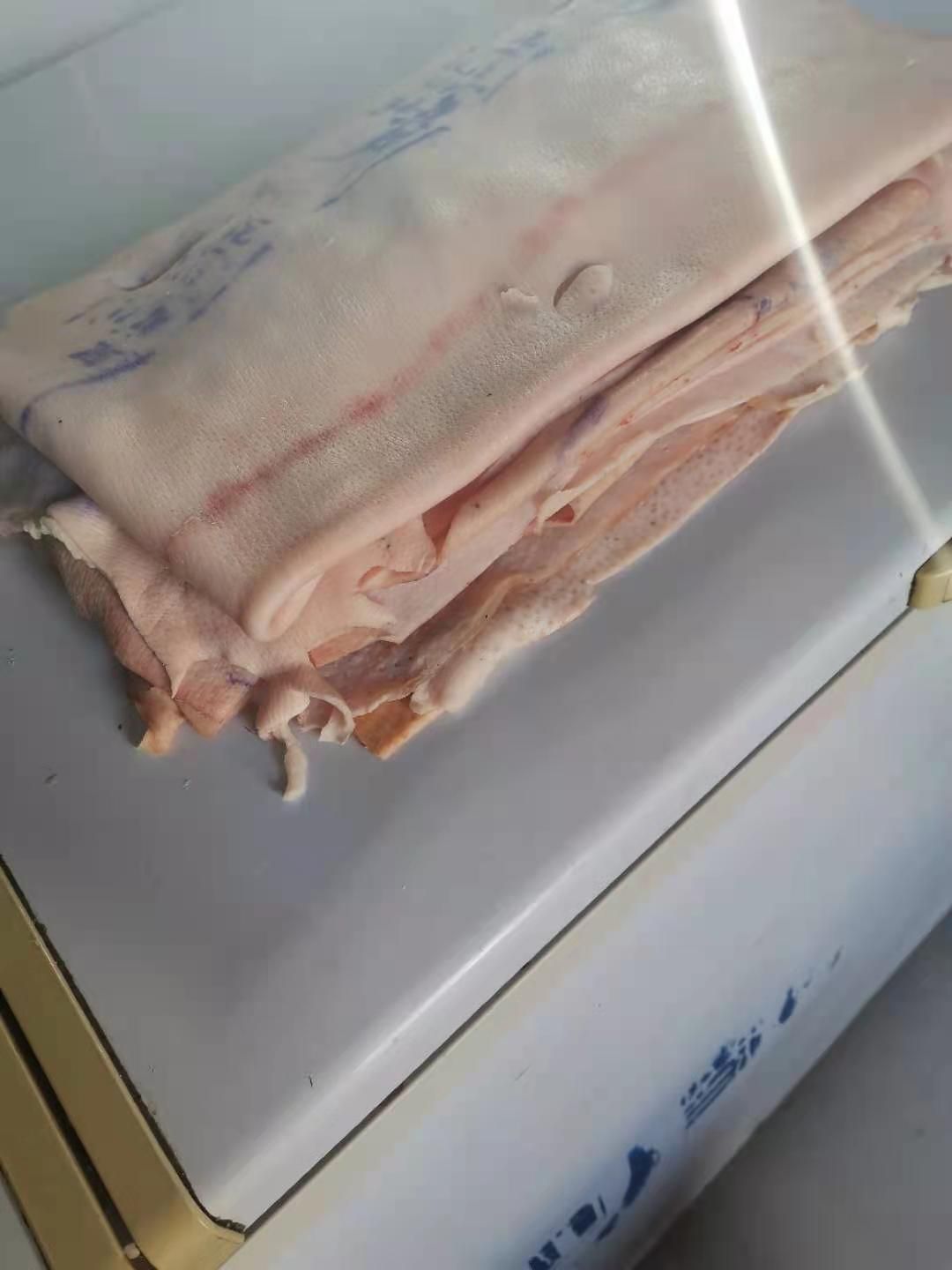 大块猪皮，去油干净！新鲜货源