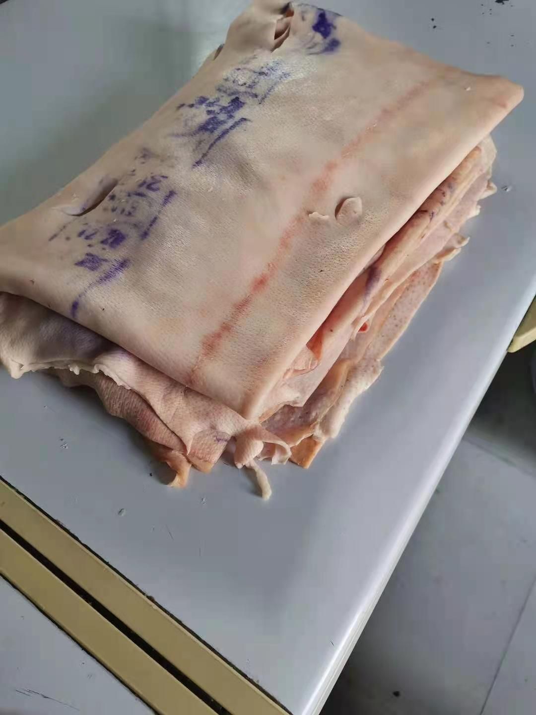 大块猪皮，去油干净！新鲜货源