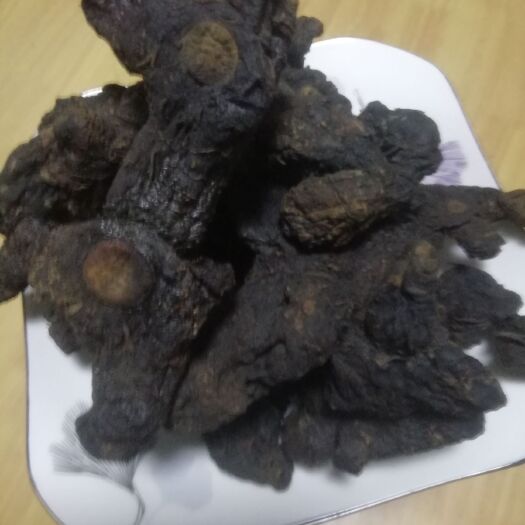 旌德县黄精，三寸以上为大货，数量有限，小个统货量大，九蒸久晒黄精