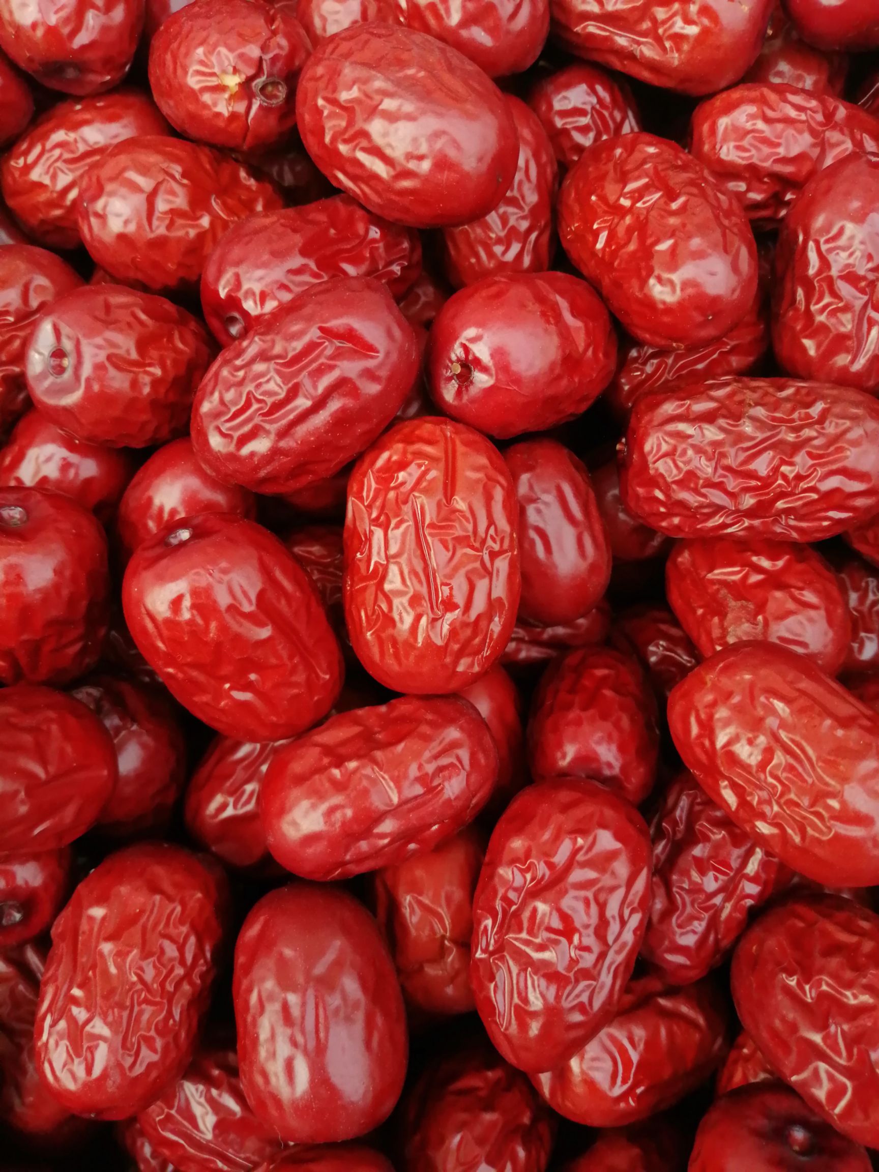 新疆阿拉尔老李家农场优质特级红枣，核桃，一手货源，假一赔十