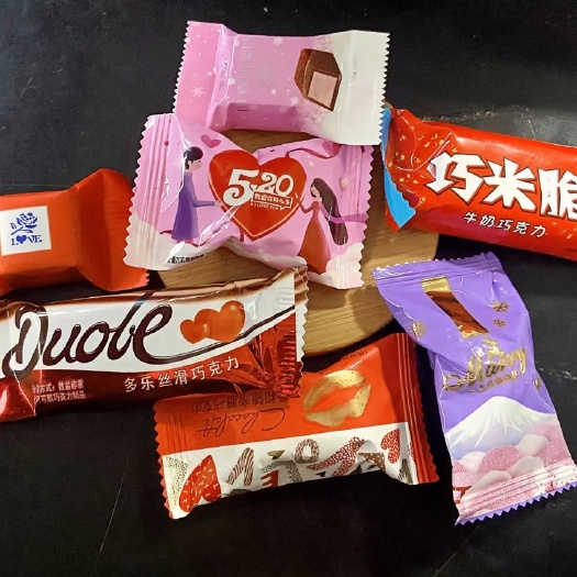 成都各种巧克力，糖果，1手货源，300斤起批，随机搭配。