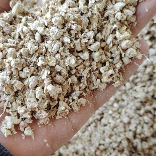 温县河南焦作玉米芯压缩包质量有保证，量大优惠，厂家直发