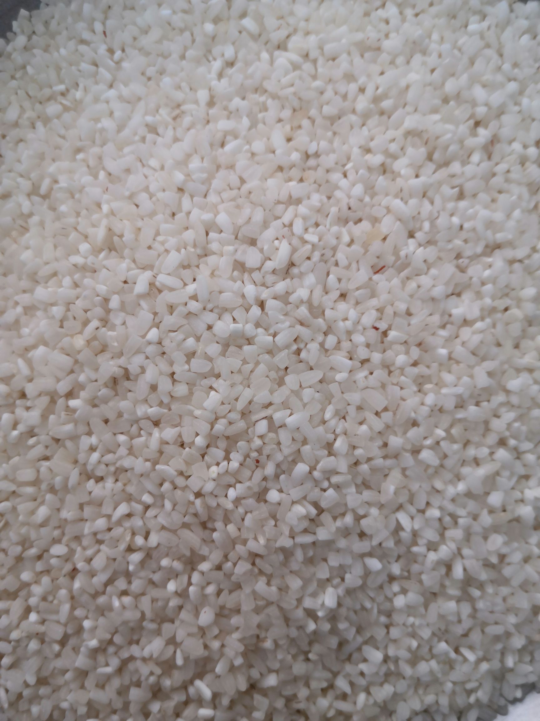 碎米广西贵港新上市原碎米，酒米，喂鸡米：不包运费