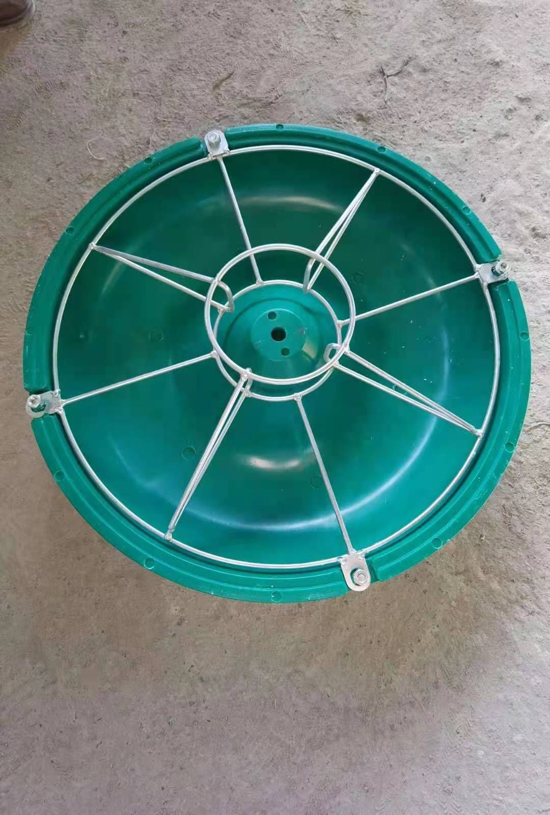 仔猪补料槽复合保育猪小猪食槽塑料料槽保小猪食槽