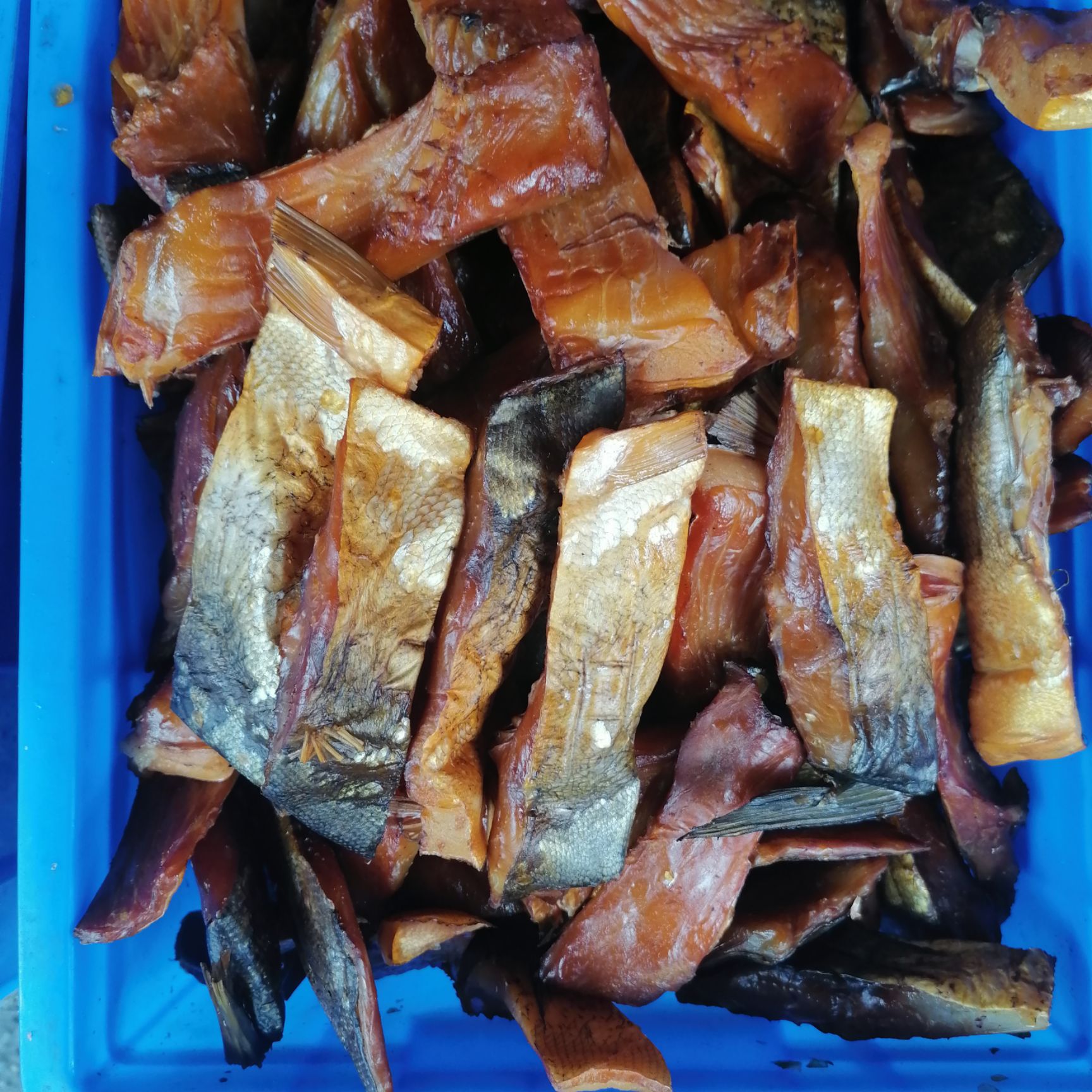 湖南烟熏散装腊鱼 连鱼块 鱼块卤菜麻辣菜熟食原材料供应