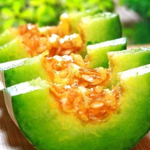 寿光市羊角蜜甜瓜种子 脆甜甜瓜种子