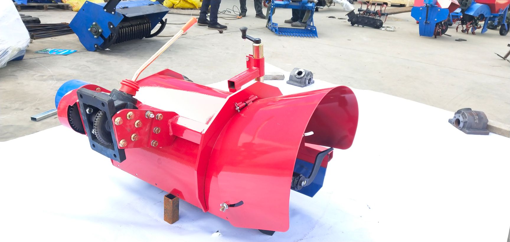 手扶拖拉机葡萄埋藤机小型多功能农用韭菜覆土机盖土机培土机