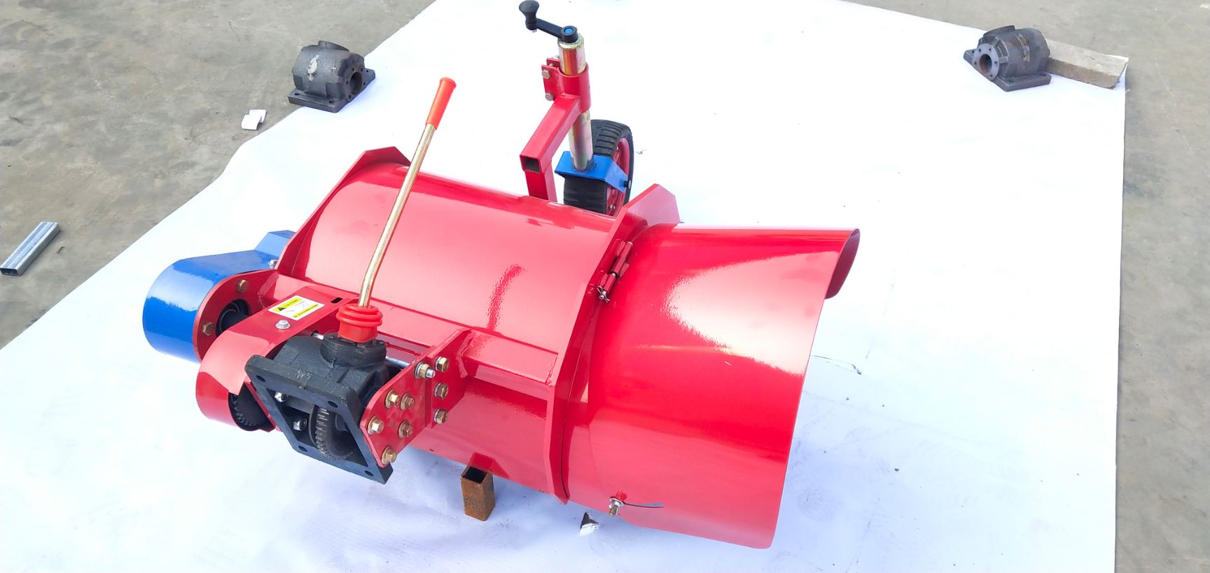 手扶拖拉机葡萄埋藤机小型多功能农用韭菜覆土机盖土机培土机