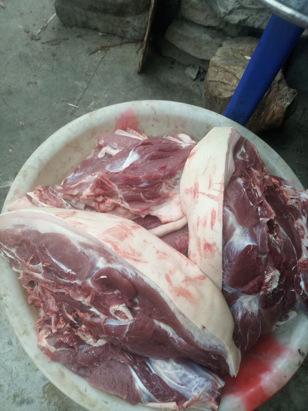 四川省大凉山甘洛县海棠镇高山散养粮食猪腊肉