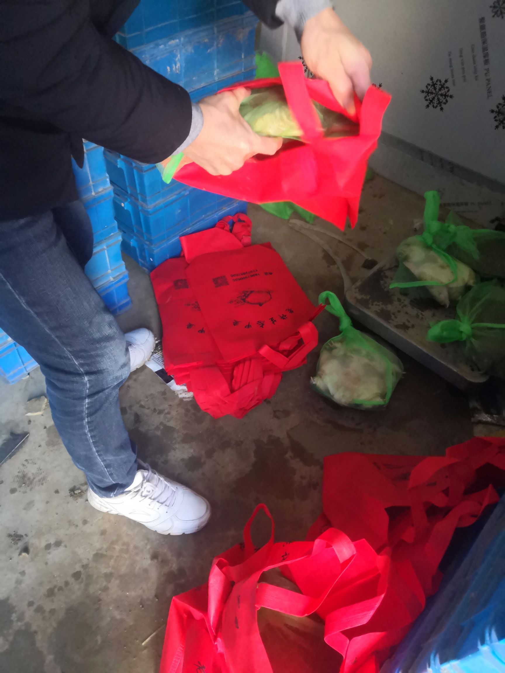 珍珠鳖  六七年的甲鱼，不吃一粒饲料，自然生长2到5斤的规格，质量保证