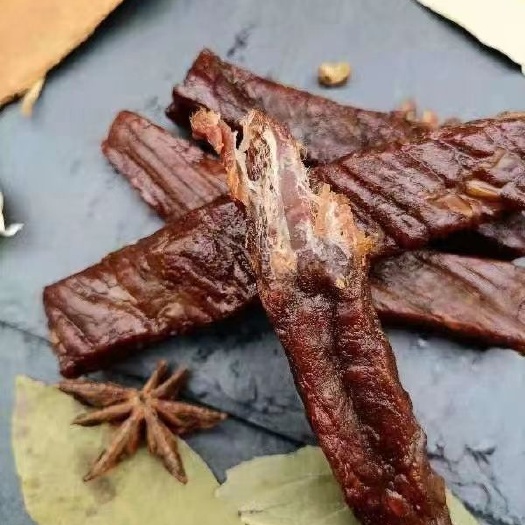 宁城县内蒙小黄牛牛肉干厂家直销质量保证内蒙草原特产手撕牛肉干