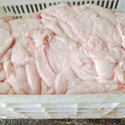 湛江猪油  每天新鲜板油，土炮大油。每块2斤以上，欢迎长期合作