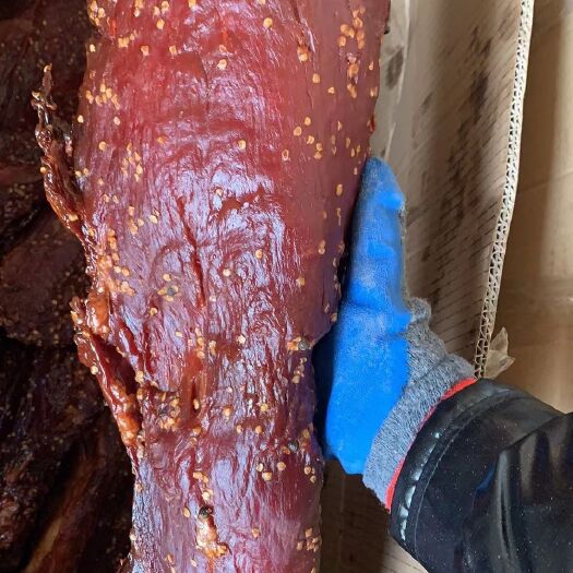 成都腊牛肉  优等大块肉，风干牛肉。一件70斤，一手货源。