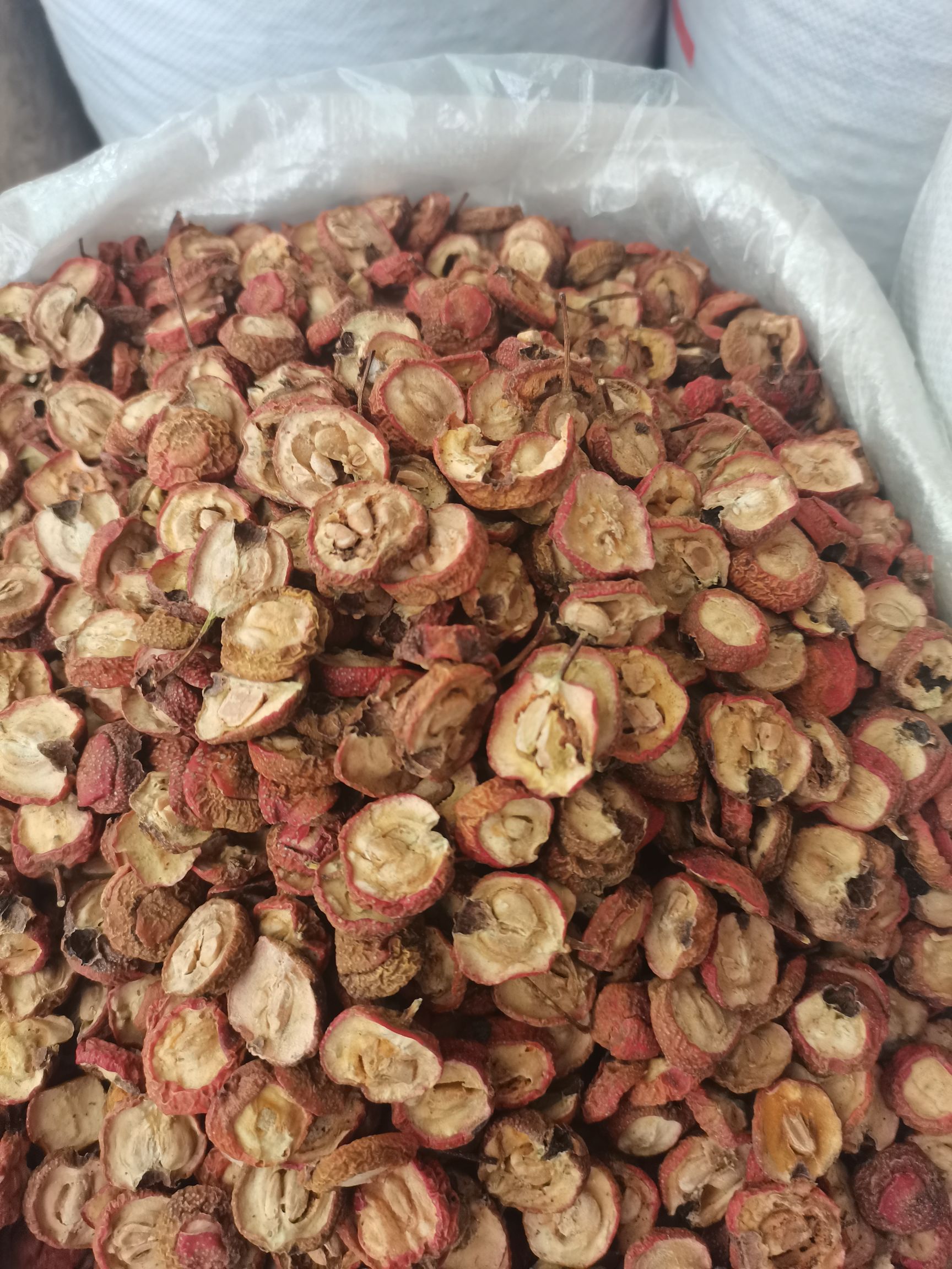 精品无籽山楂圈全干无硫颜色好精品有籽山楂干大货供应，批零兼营