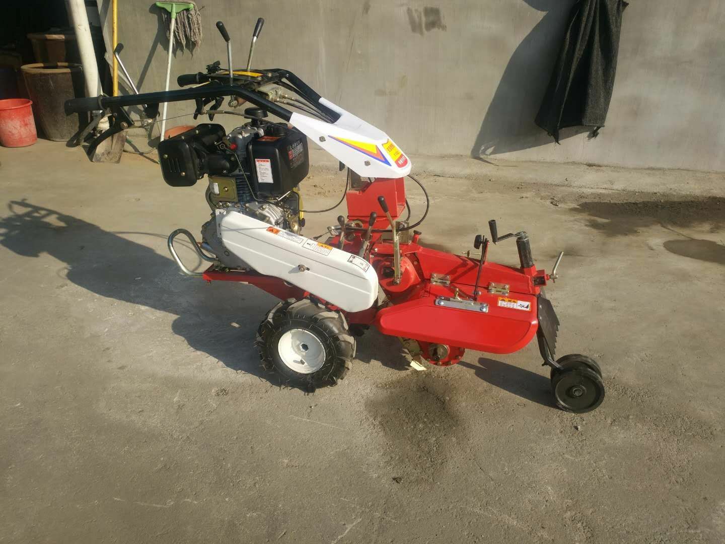 开沟起垄机  田园管理机葱姜开沟培土机大葱封沟机