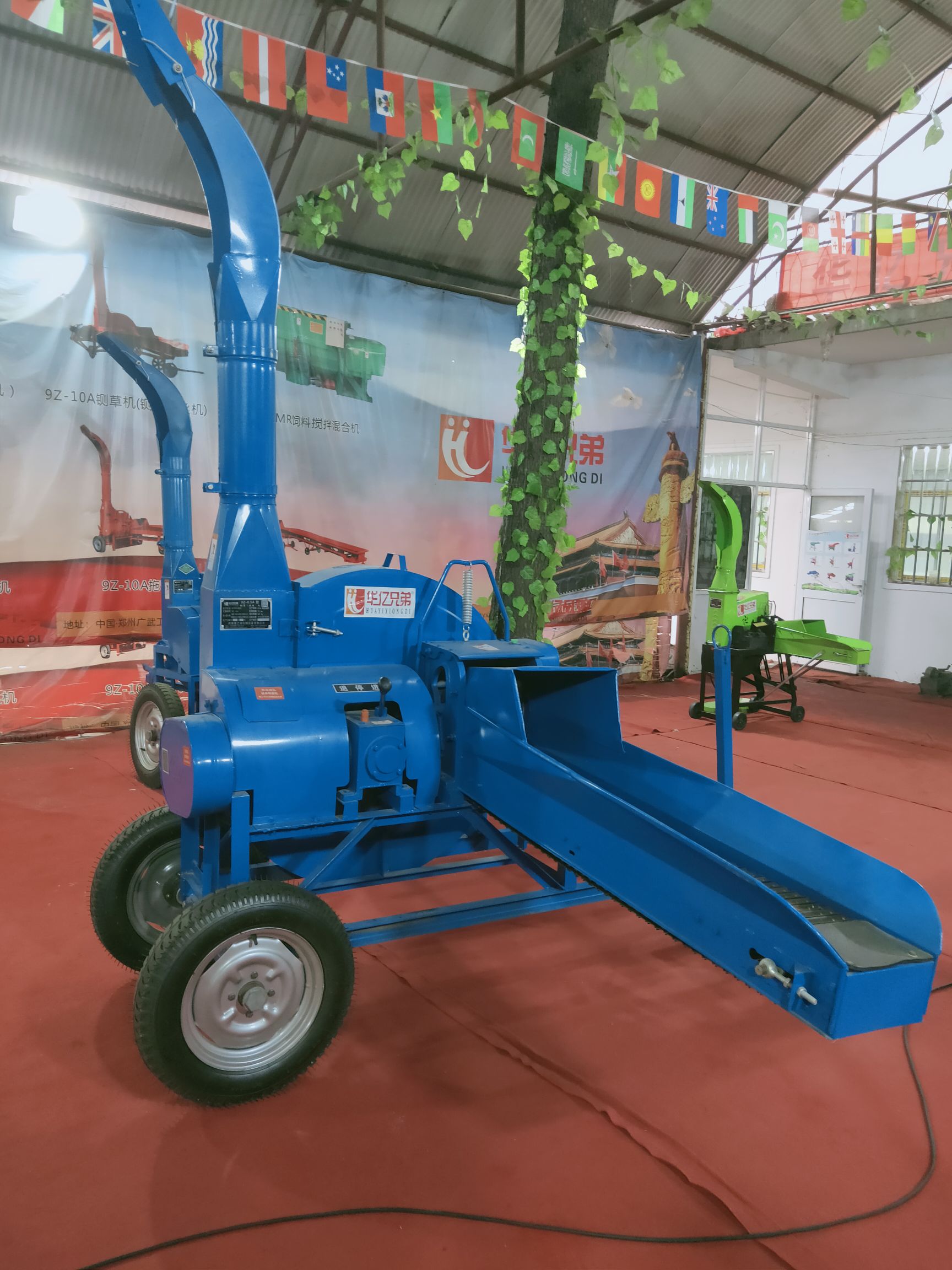 切草机  华亿兄弟4.5吨6.5吨柴油机定制款铡草机铡草揉丝