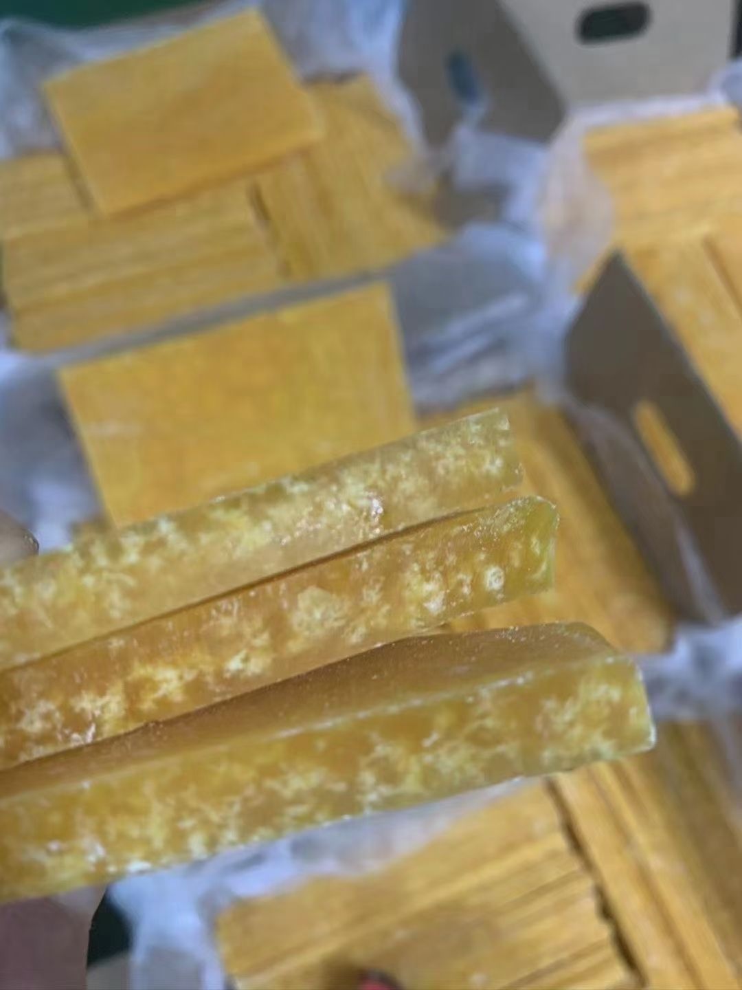 厂家直发散装手工颗粒梨膏糖清凉薄荷糖果跑江湖地摊深色梨膏糖